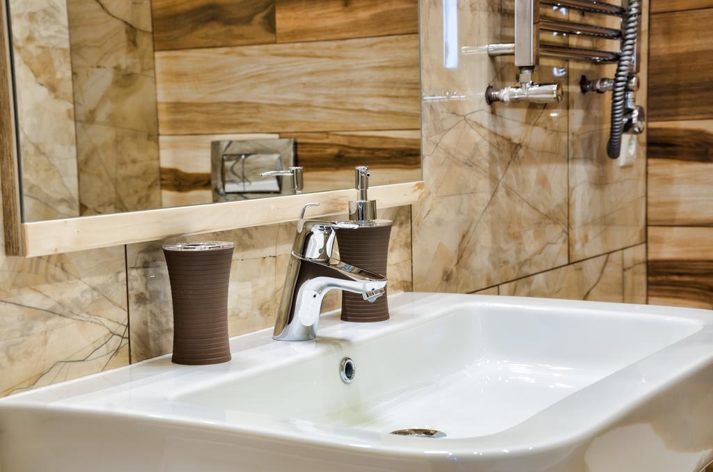 Leogrand Apartments Z Panoramoyu Lvova ภายนอก รูปภาพ